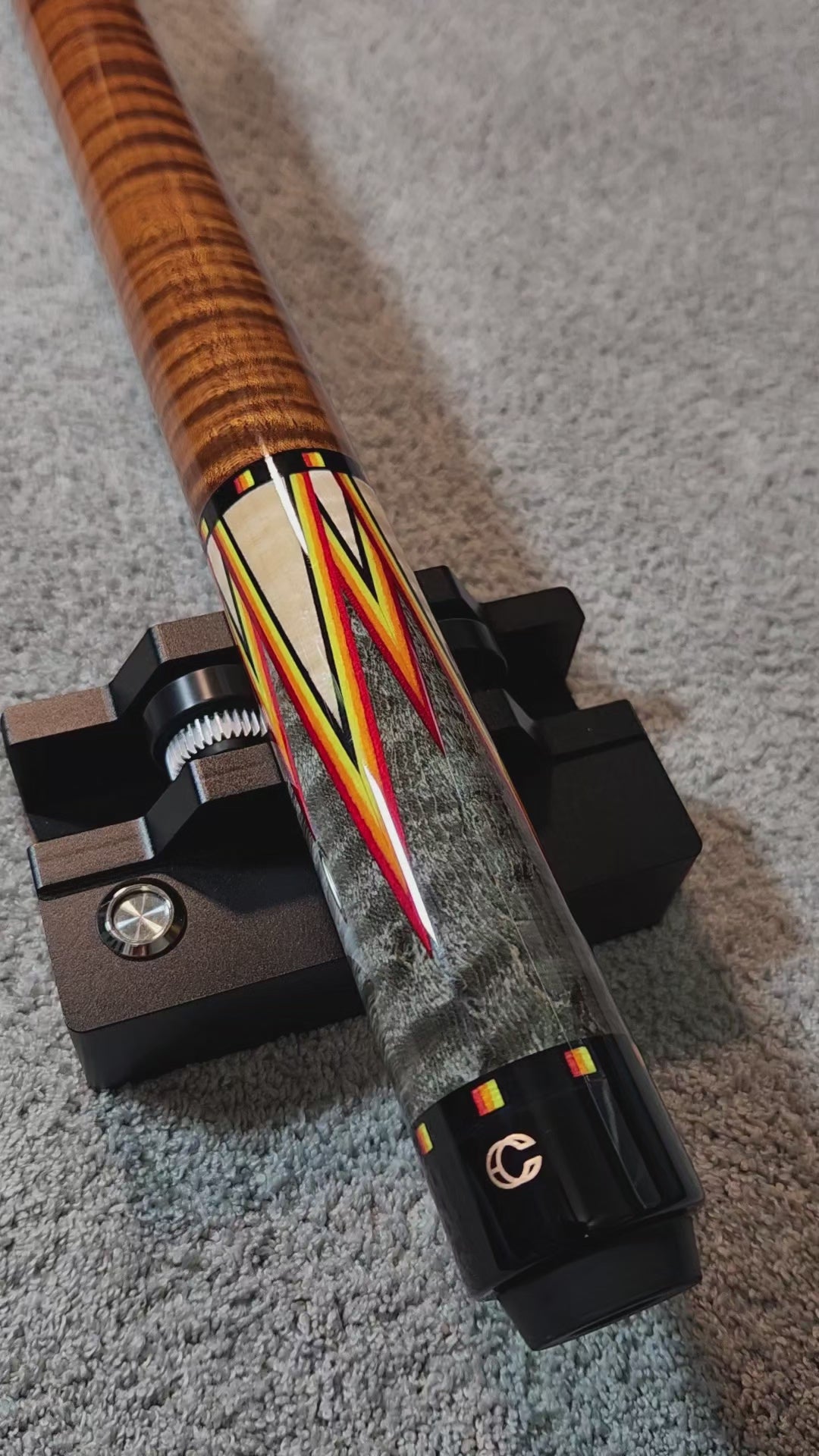 Automatic Cue Roller